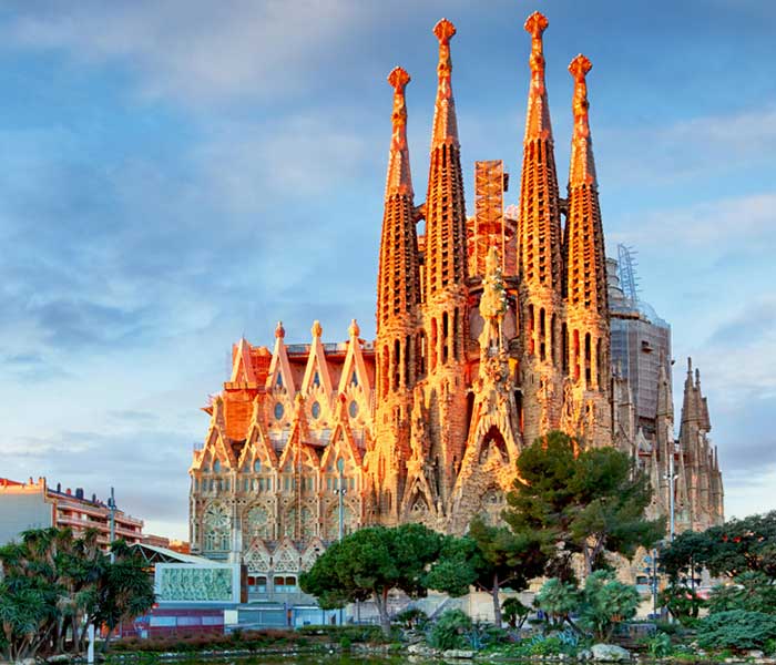 بهترین جاذبه های گردشگری اسپانیا 2023